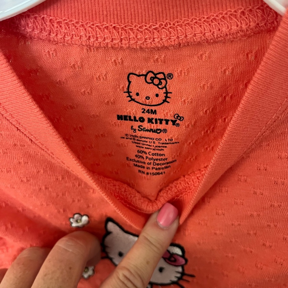 Hello Kitty Peach Matching Shorts Set - Picture 4 of 4